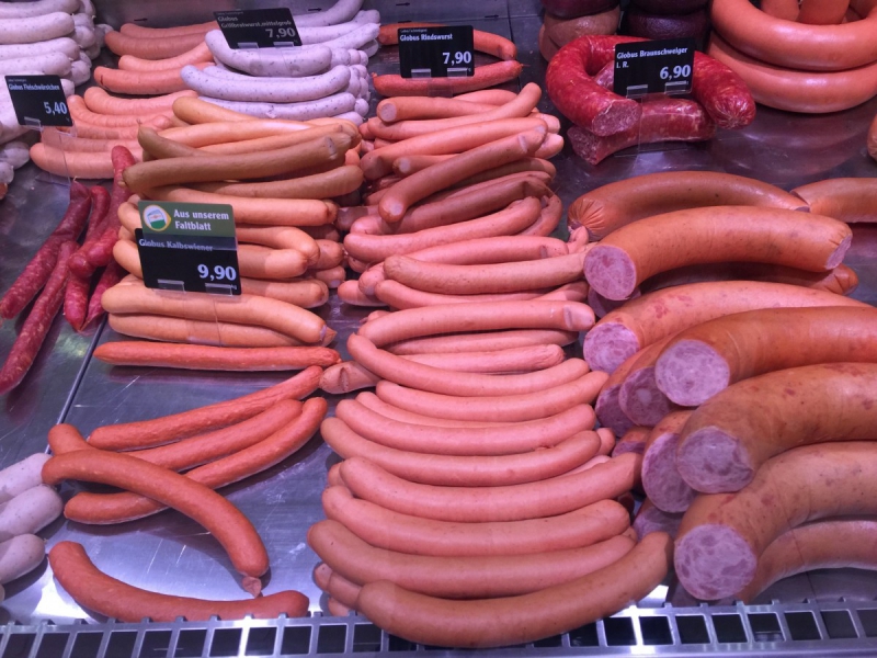 charcuterie-BELVEDERE-min_sausages_meat_butchery-1069321